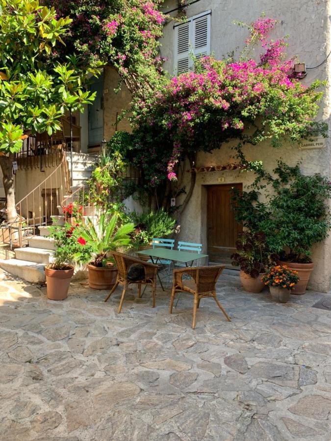 L'Aile Du Chateau Acomodação com café da manhã Ramatuelle Exterior foto